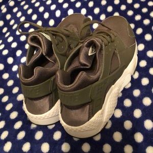 Army Green Huaraches